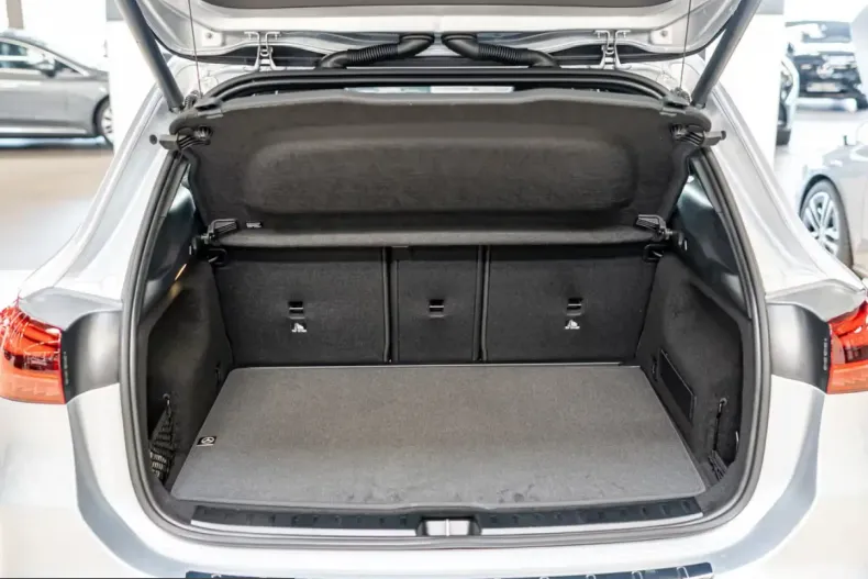 Mercedes-Benz GLA 180 (Clasa GLA) din 2025 cu 14.655 km - oferta MER200090 - foto 15