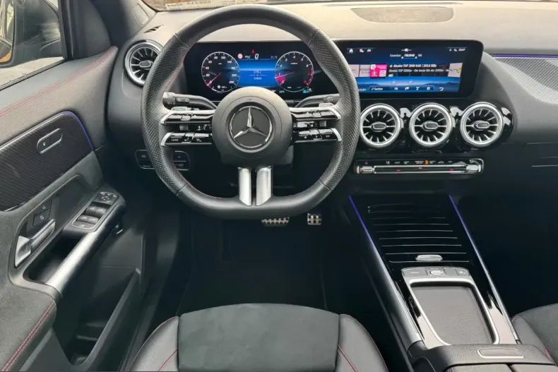 Mercedes-Benz GLA 200 (Clasa GLA) din 2024 cu 54.900 km - oferta MER200091 - foto 6