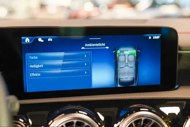 Mercedes-Benz CLA 250 (Clasa CLA) din 2024 cu 9.783 km - oferta MER200098 - foto 16