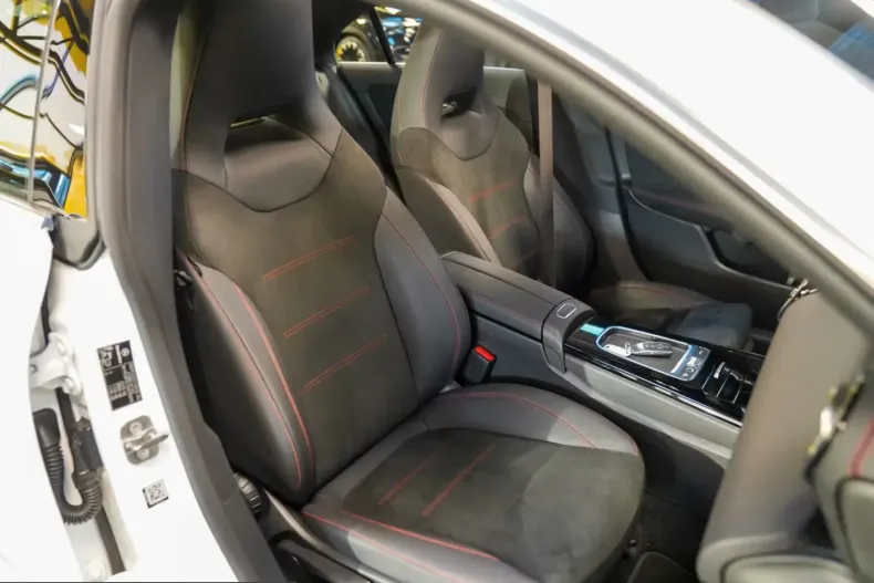 Mercedes-Benz CLA 250 (Clasa CLA) din 2024 cu 9.783 km - oferta MER200098 - foto 18