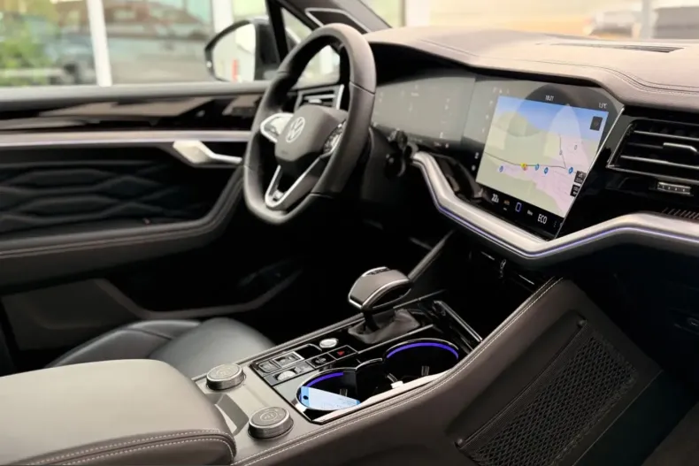 Volkswagen Touareg din 2024 cu 60.000 km - oferta VOL200100 - foto 24