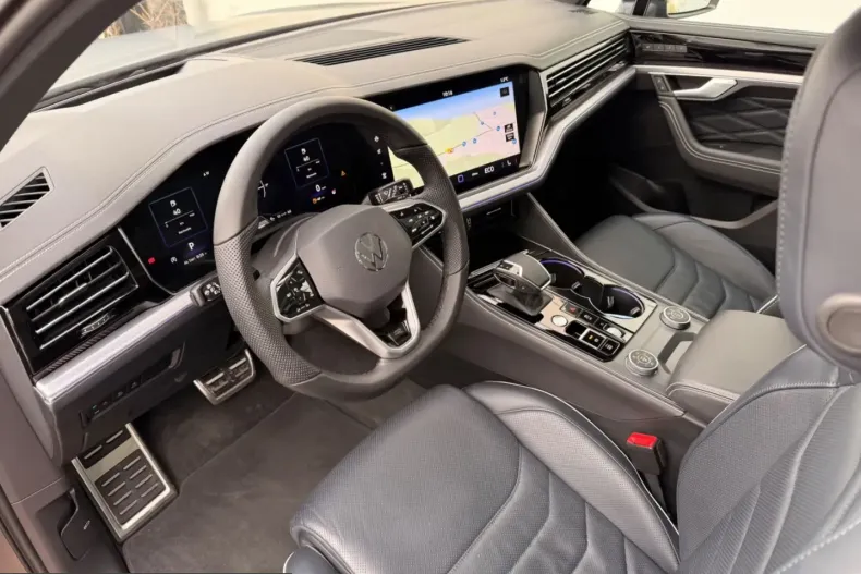 Volkswagen Touareg din 2024 cu 60.000 km - oferta VOL200100 - foto 25