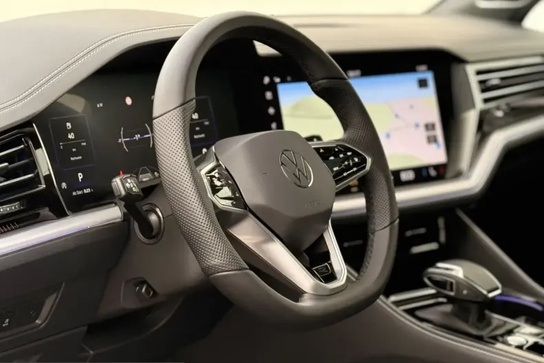 Volkswagen Touareg din 2024 cu 60.000 km - oferta VOL200100 - foto 26