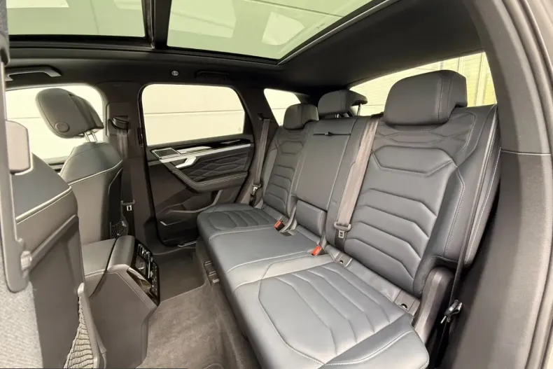 Volkswagen Touareg din 2024 cu 60.000 km - oferta VOL200100 - foto 29