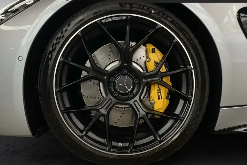 Mercedes-Benz AMG GT (Clasa GT) din 2023 cu 5.130 km - oferta MER200102 - foto 14