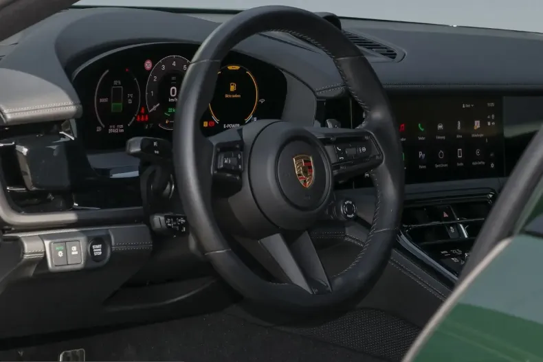 Porsche Panamera din 2024 cu 39.600 km - oferta POR200104 - foto 12