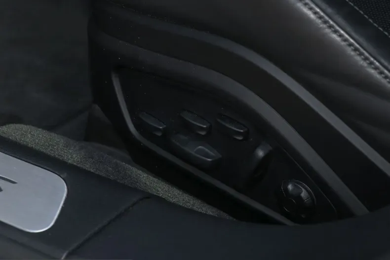 Porsche Panamera din 2024 cu 39.600 km - oferta POR200104 - foto 26