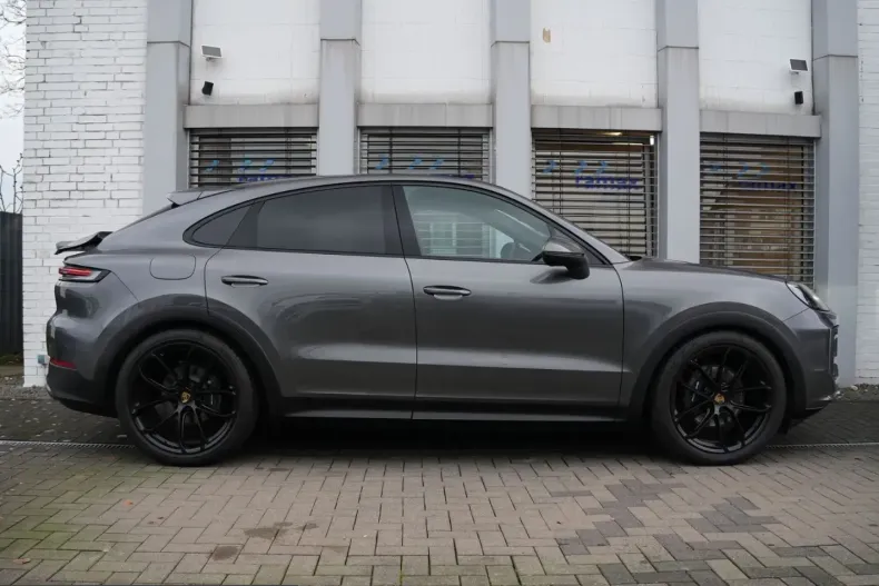 Porsche Cayenne din 2024 cu 8.500 km - oferta POR200108 - foto 6