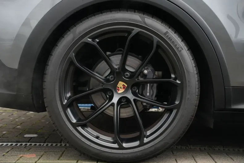 Porsche Cayenne din 2024 cu 8.500 km - oferta POR200108 - foto 18