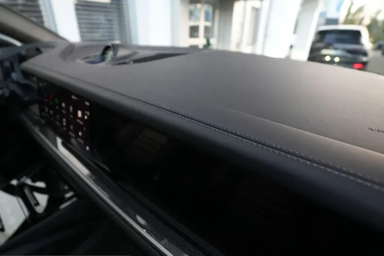 Porsche Cayenne din 2024 cu 8.500 km - oferta POR200108 - foto 34