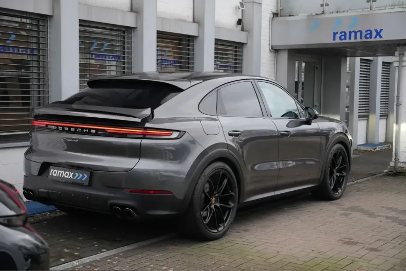 Porsche Cayenne din 2024 cu 8.500 km - oferta POR200108 - foto 49