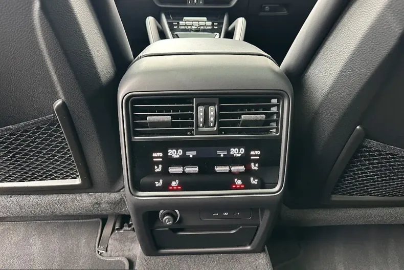 Porsche Cayenne din 2025 cu 29.990 km - oferta POR200109 - foto 17