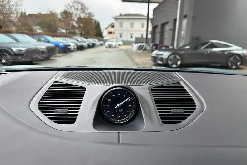 Porsche Cayenne din 2025 cu 29.990 km - oferta POR200109 - foto 26