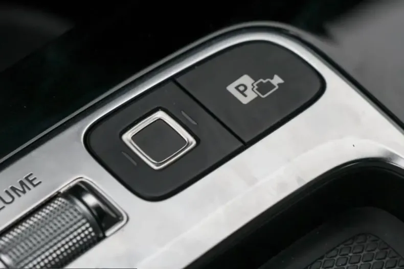 Mercedes-Benz CLA 250 (Clasa CLA) din 2025 cu 4.038 km - oferta MER200110 - foto 16