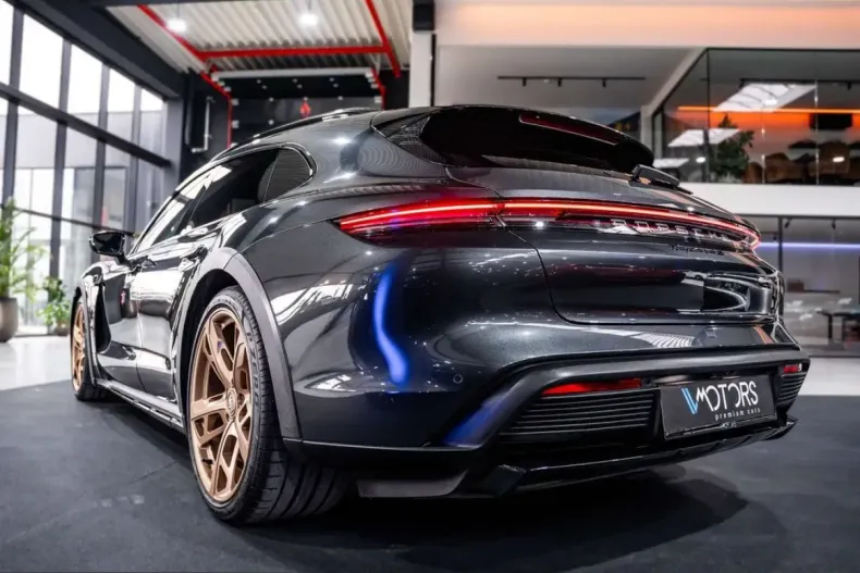 Porsche Taycan din 2022 cu 65.251 km - oferta POR200111 - foto 3