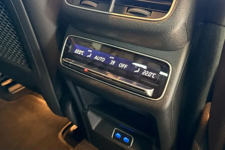 Mercedes-Benz GLE 450 (Clasa GLE) din 2023 cu 43.400 km - oferta MER200118 - foto 32