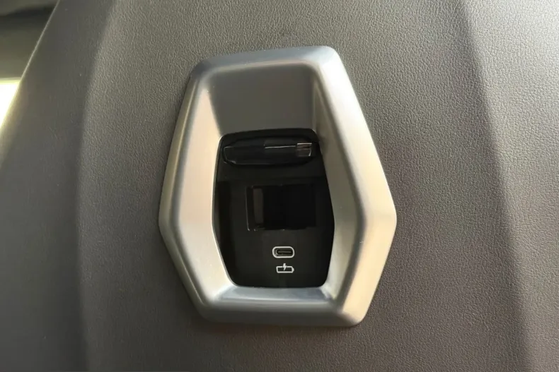 BMW XM (Seria X) din 2023 cu 30.000 km - oferta BMW200125 - foto 21