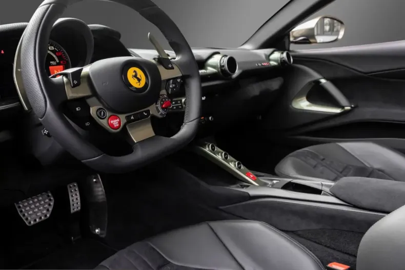 Ferrari 812 din 2023 cu 2.780 km - oferta FER200130 - foto 4