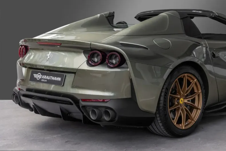 Ferrari 812 din 2023 cu 2.780 km - oferta FER200130 - foto 12