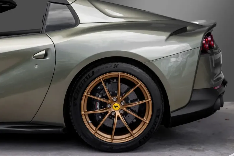 Ferrari 812 din 2023 cu 2.780 km - oferta FER200130 - foto 17