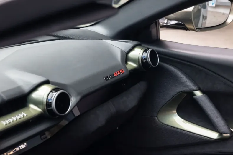 Ferrari 812 din 2023 cu 2.780 km - oferta FER200130 - foto 27