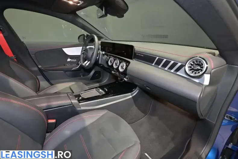 Mercedes-Benz CLA 35 AMG (Clasa CLA) din 2024 cu 4.650 km - oferta MER200134 - foto 9