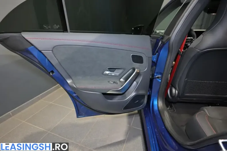 Mercedes-Benz CLA 35 AMG (Clasa CLA) din 2024 cu 4.650 km - oferta MER200134 - foto 15