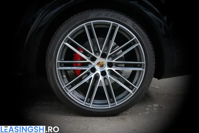 Porsche Cayenne din 2023 cu 69.800 km - oferta POR200135 - foto 20