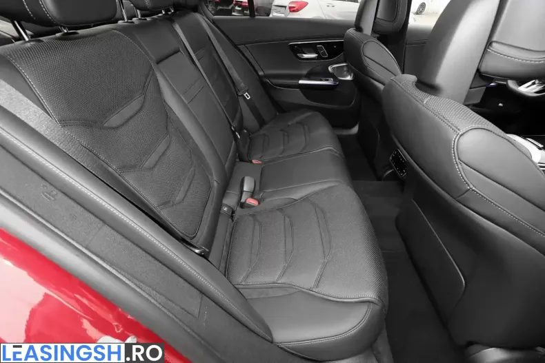 Mercedes-Benz C 43 AMG (Clasa C) din 2025 cu 10.000 km - oferta MER200136 - foto 8