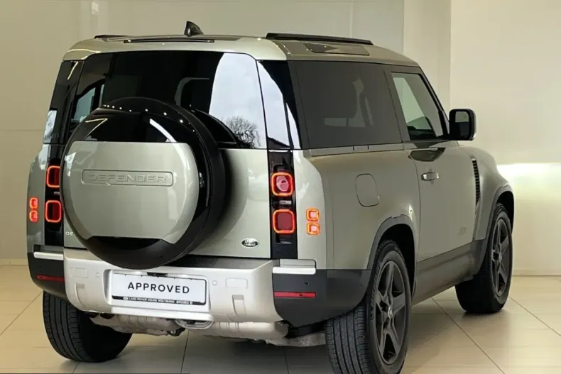 Land Rover Defender din 2023 cu 42.726 km - oferta LAN200138 - foto 12