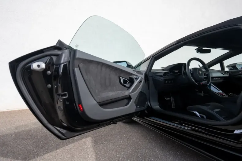 Lamborghini Huracán din 2024 cu 5.600 km - oferta LAM200143 - foto 40