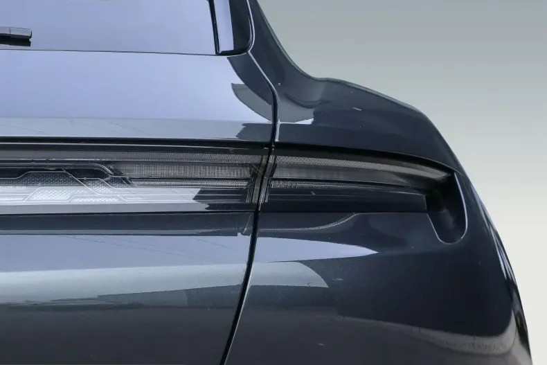 Porsche Taycan din 2023 cu 32.600 km - oferta POR200145 - foto 9