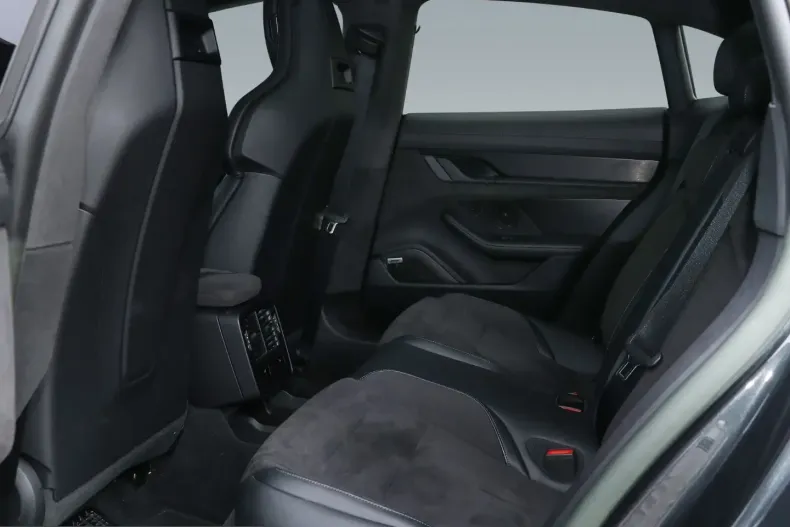 Porsche Taycan din 2023 cu 32.600 km - oferta POR200145 - foto 13