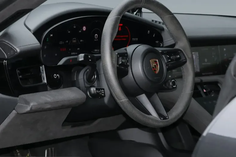 Porsche Taycan din 2023 cu 32.600 km - oferta POR200145 - foto 21