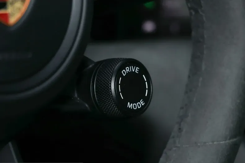 Porsche Taycan din 2023 cu 32.600 km - oferta POR200145 - foto 22