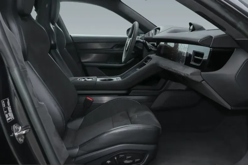 Porsche Taycan din 2023 cu 32.600 km - oferta POR200145 - foto 24