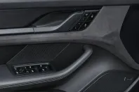 Porsche Taycan din 2023 cu 32.600 km - oferta POR200145 - foto 25