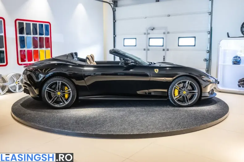 Ferrari Roma din 2025 cu 2.900 km - oferta FER200152 - foto 6