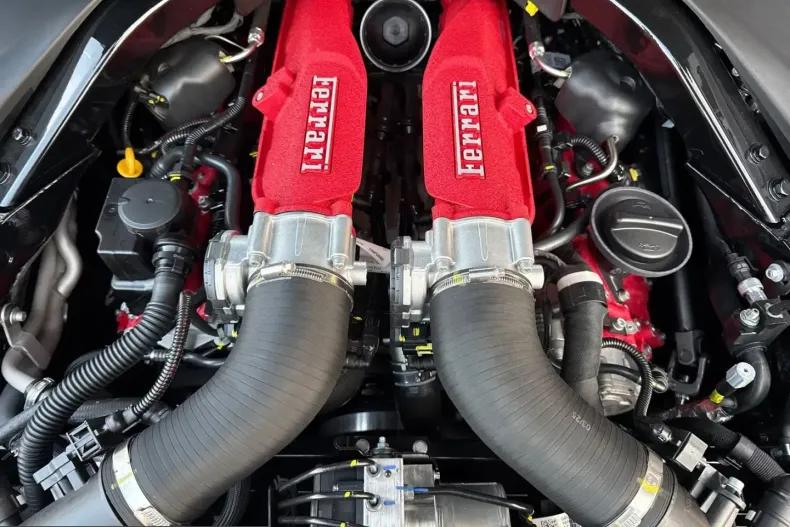 Ferrari Roma din 2025 cu 2.600 km - oferta FER200154 - foto 20