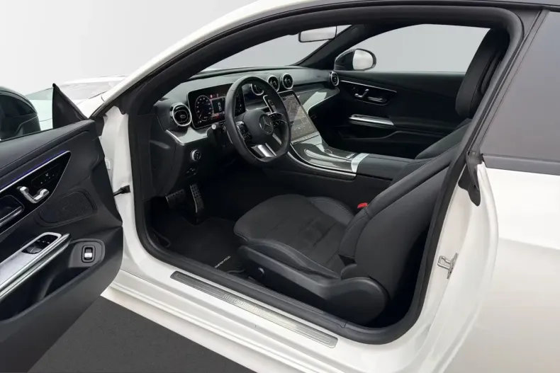 Mercedes-Benz CLE 200 (Clasa CLE) din 2024 cu 16.000 km - oferta MER200157 - foto 5