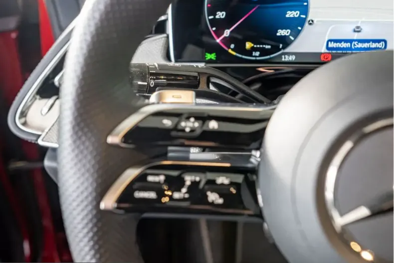 Mercedes-Benz E 300 (Clasa E) din 2025 cu 24.900 km - oferta MER200176 - foto 16