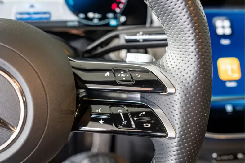 Mercedes-Benz E 300 (Clasa E) din 2025 cu 24.900 km - oferta MER200176 - foto 17