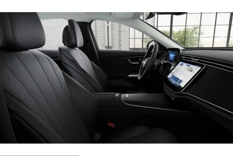 Mercedes-Benz E 300 (Clasa E) din 2025 cu 15.465 km - oferta MER200177 - foto 6