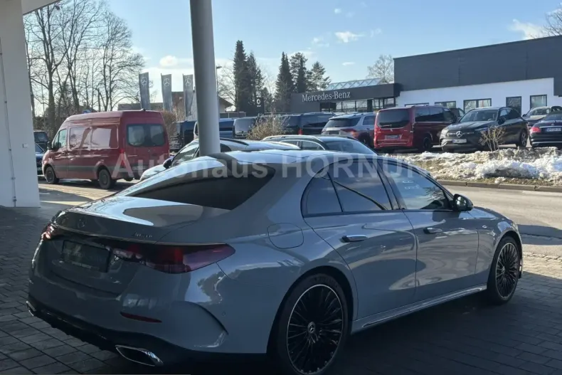 Mercedes-Benz E 400 (Clasa E) din 2025 cu 22.561 km - oferta MER200178 - foto 3