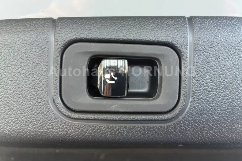 Mercedes-Benz E 400 (Clasa E) din 2025 cu 22.561 km - oferta MER200178 - foto 26