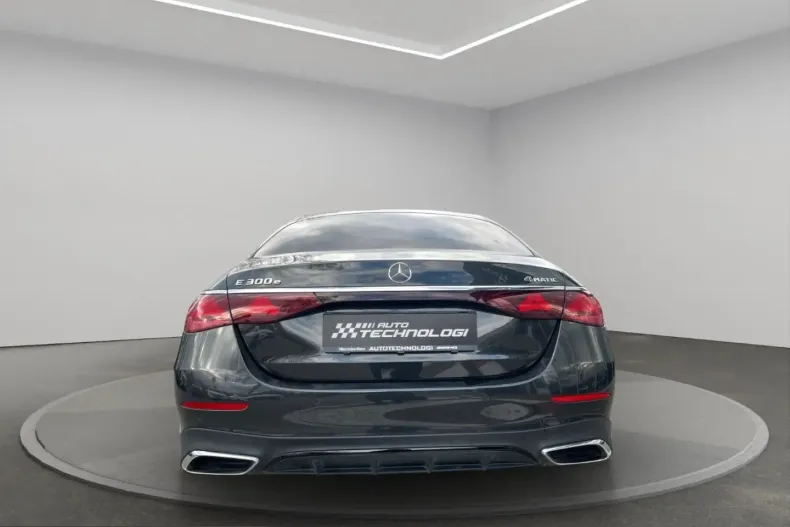 Mercedes-Benz E 300 (Clasa E) din 2025 cu 11.120 km - oferta MER200179 - foto 6