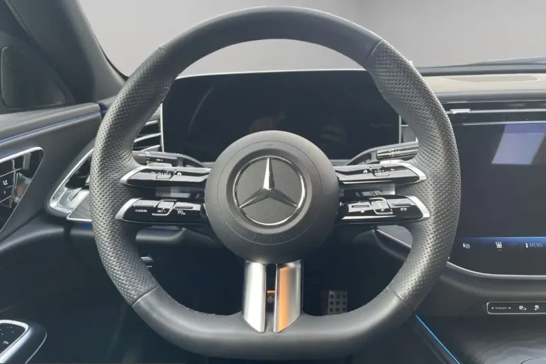 Mercedes-Benz E 300 (Clasa E) din 2025 cu 11.120 km - oferta MER200179 - foto 11