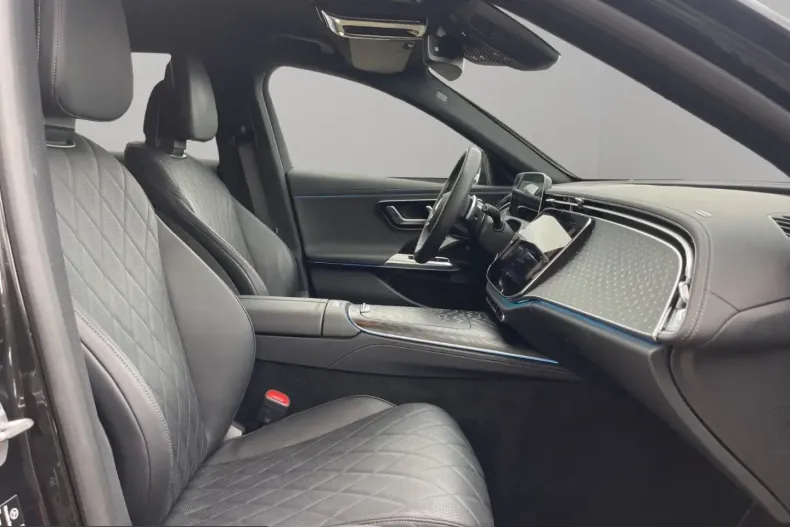 Mercedes-Benz E 300 (Clasa E) din 2025 cu 11.120 km - oferta MER200179 - foto 20