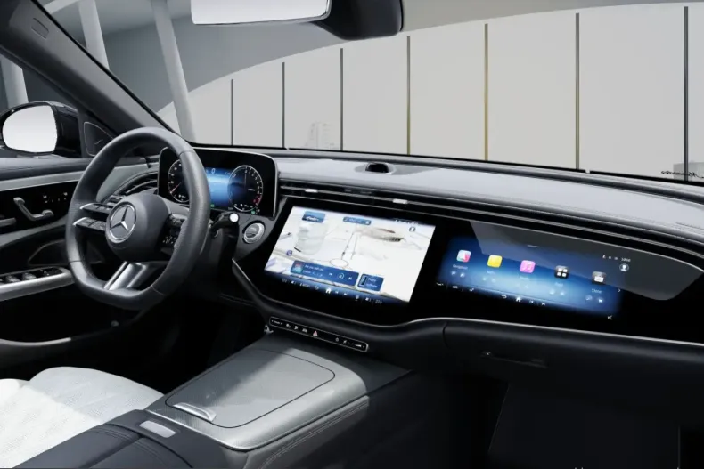 Mercedes-Benz E 300 (Clasa E) din 2023 cu 3.454 km - oferta MER200180 - foto 9