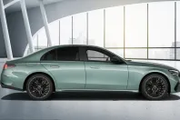 Mercedes-Benz E 300 (Clasa E) din 2023 cu 3.454 km - oferta MER200180 - foto 10